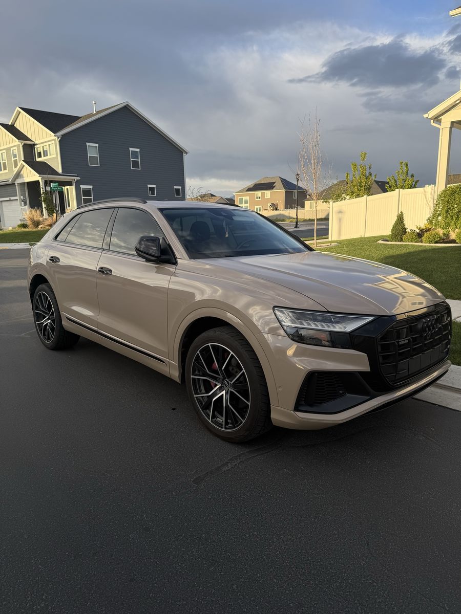 2019 Audi Q8 Premium Plus