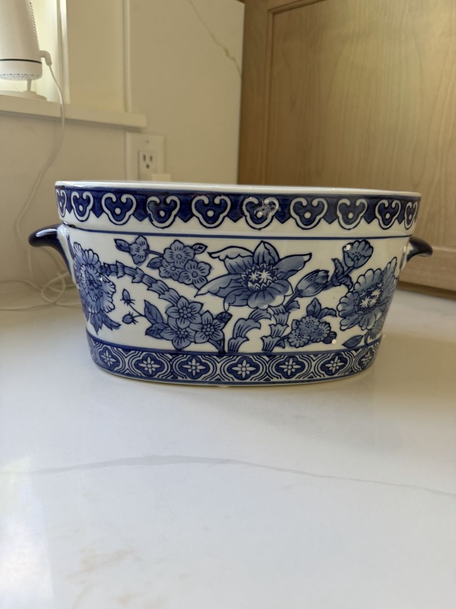New-  vintage style- Blue and White Ceramic Pot 10.6" Size $49 online home decor