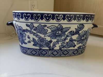 New- vintage style- Blue and White Ceramic Pot 10.6" Size $49 online home decor