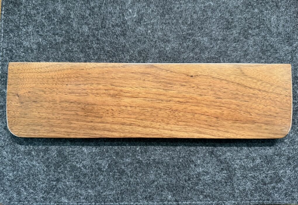 Solid Walnut Wrist Rest For 60-65% Keyboard