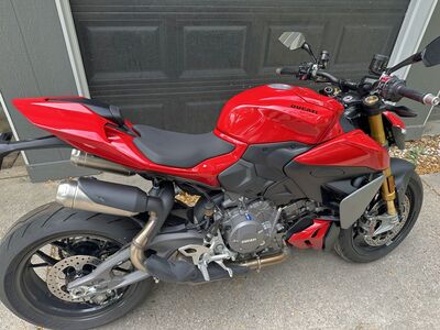 2025 ducati streetfighter v2s