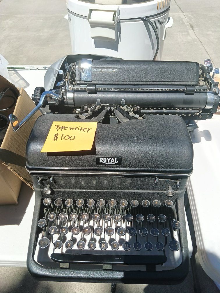 Royal Portable Manual Typewriter - Black Vintage Office Decor