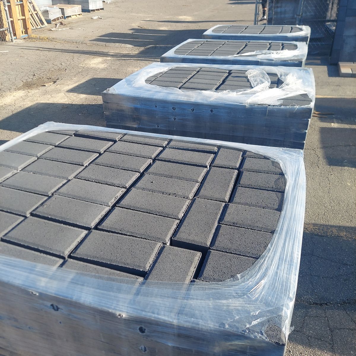 BLACK HOLLAND PAVERS (4x8)