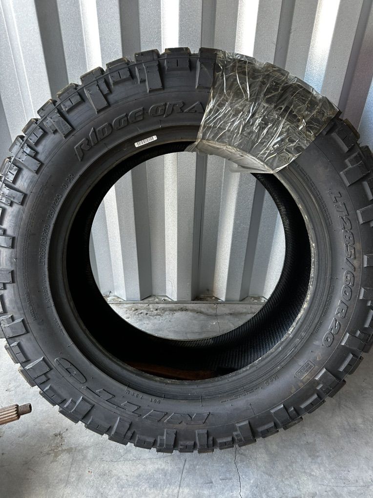 Nitto Ridge Grappler 285/60 R20