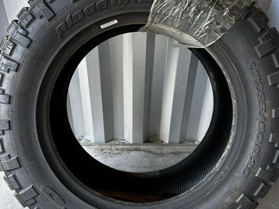 Nitto Ridge Grappler 285/60 R20