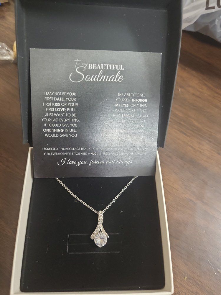 Awesome Sons Alluring Beauty (Silver) w/ Stand To My beautiful M. Necklace