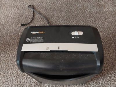 Amazon basics shredder