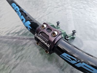 Chromag direct mount DH stem plus bars