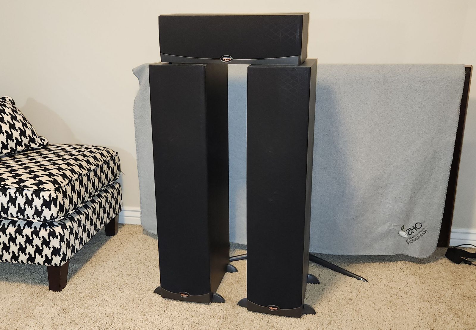 Klipsch RF-25 Floor Towers Plus RC-25C Center Channel Speakers