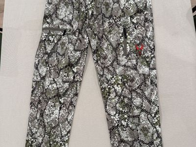 Badlands Camo Pants - IONX-PT-APR-XLT