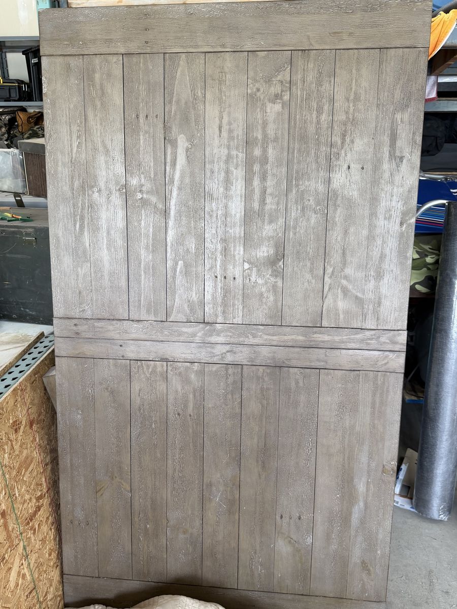 Rustic Farmhouse Style Solid Wood Dining Table - Gray Wash Finish