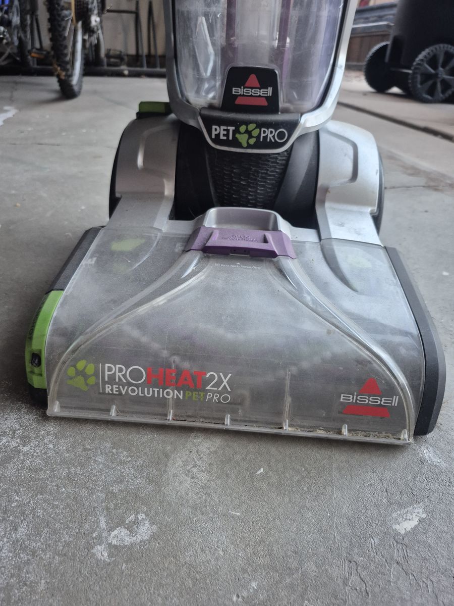 VACUUM Bissell Pet Pro