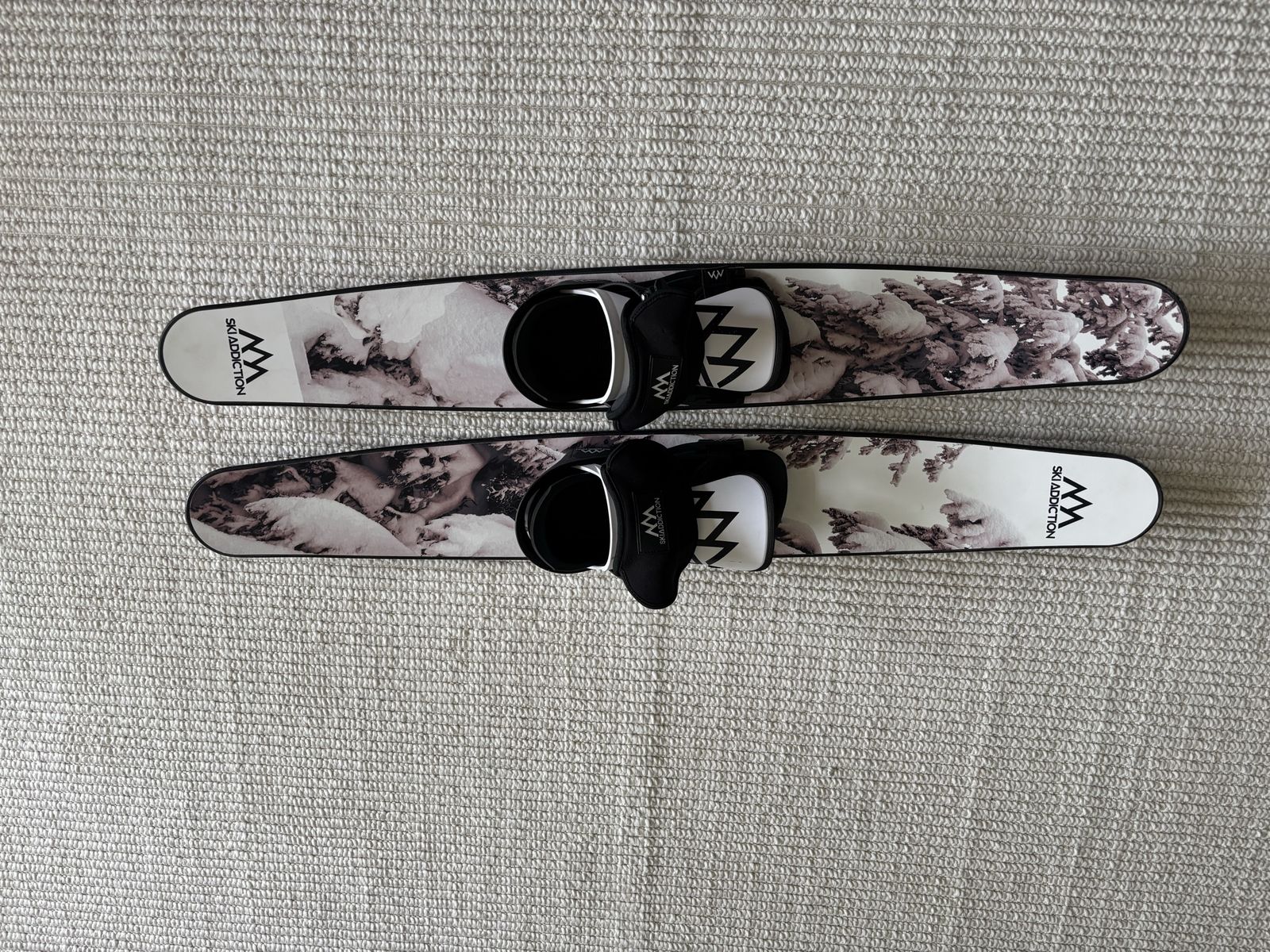 Ski Addiction Tramp Skis
