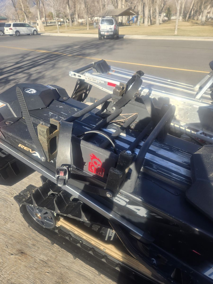 Cheetah Factory Racing Mountain Rack with Board/Ski Mounting Bracket Kit