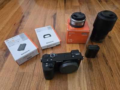 Sony a6600 Bundle - MINT (Only 1,513 Shutter Count!) + 2 Lenses & Extra Battery