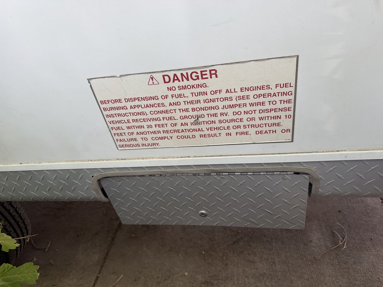 2008 Thor California Travel Trailer - Clean Utah Title toy hauler 8500 OR BEST OFFER motivated