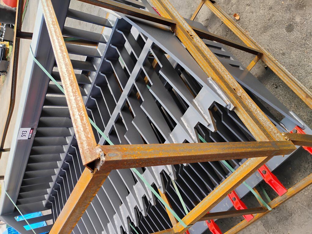 74 78 in skid steer Rock buckets