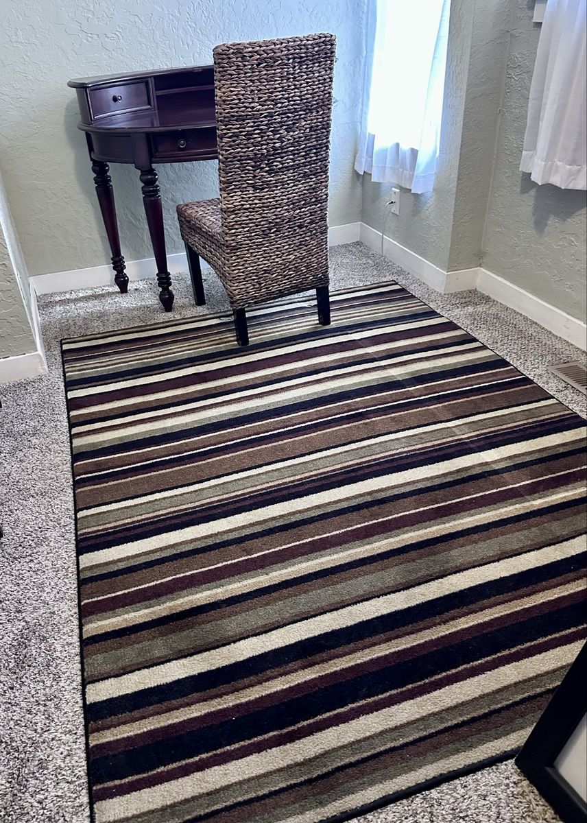 Striped rug 5 x 7
