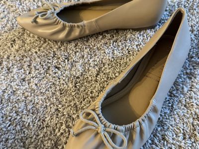 Cream Faux Leather Flats W9