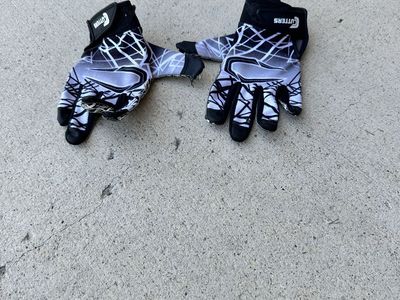 Cutters Rev Pro Receiver Gloves Black & White Youth Small Football Grip TE/WR/RB