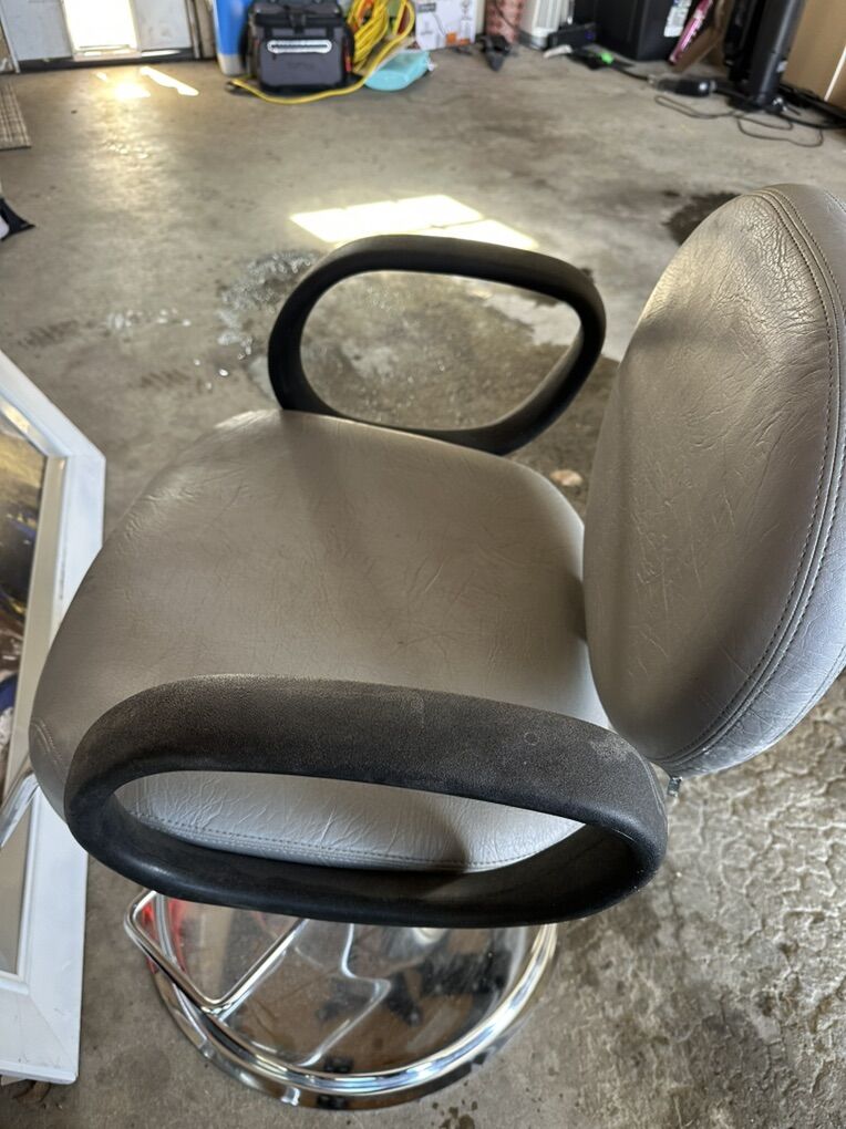 Professional Barbers Chair