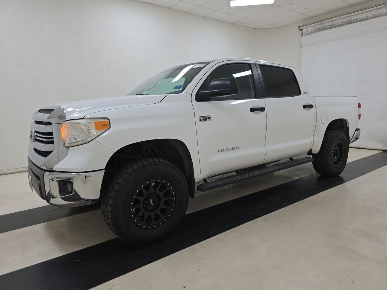 2017 Toyota Tundra SR5