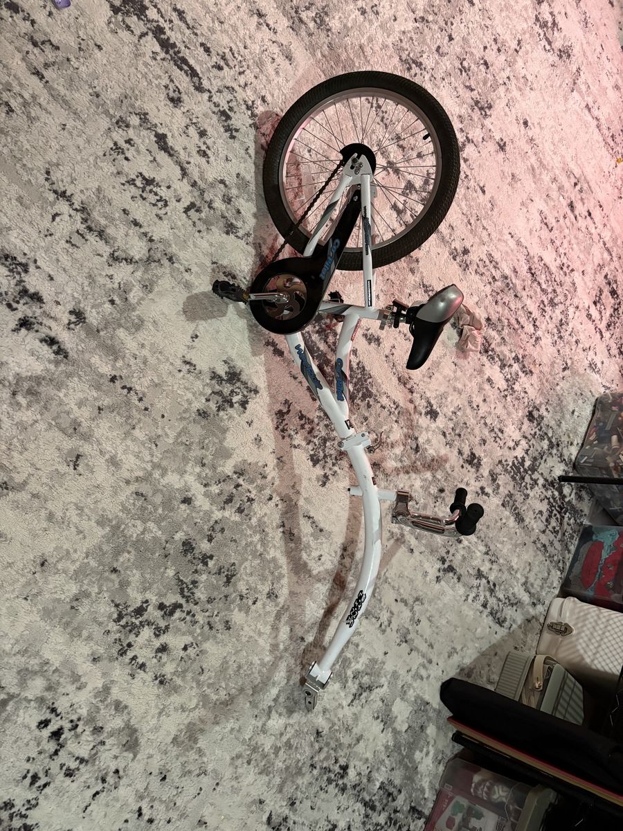 Adams Trail-A-Bike Co-Pilot Tandem Bicycle Attachment White