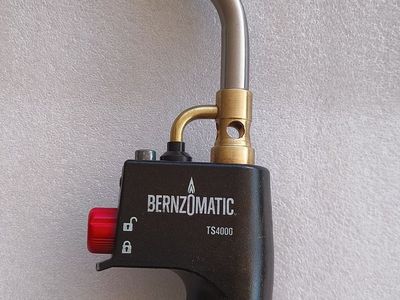 Torch Bernzomatic TS4000 Pro Series Auto Ignition, Solder Braze Plumbing