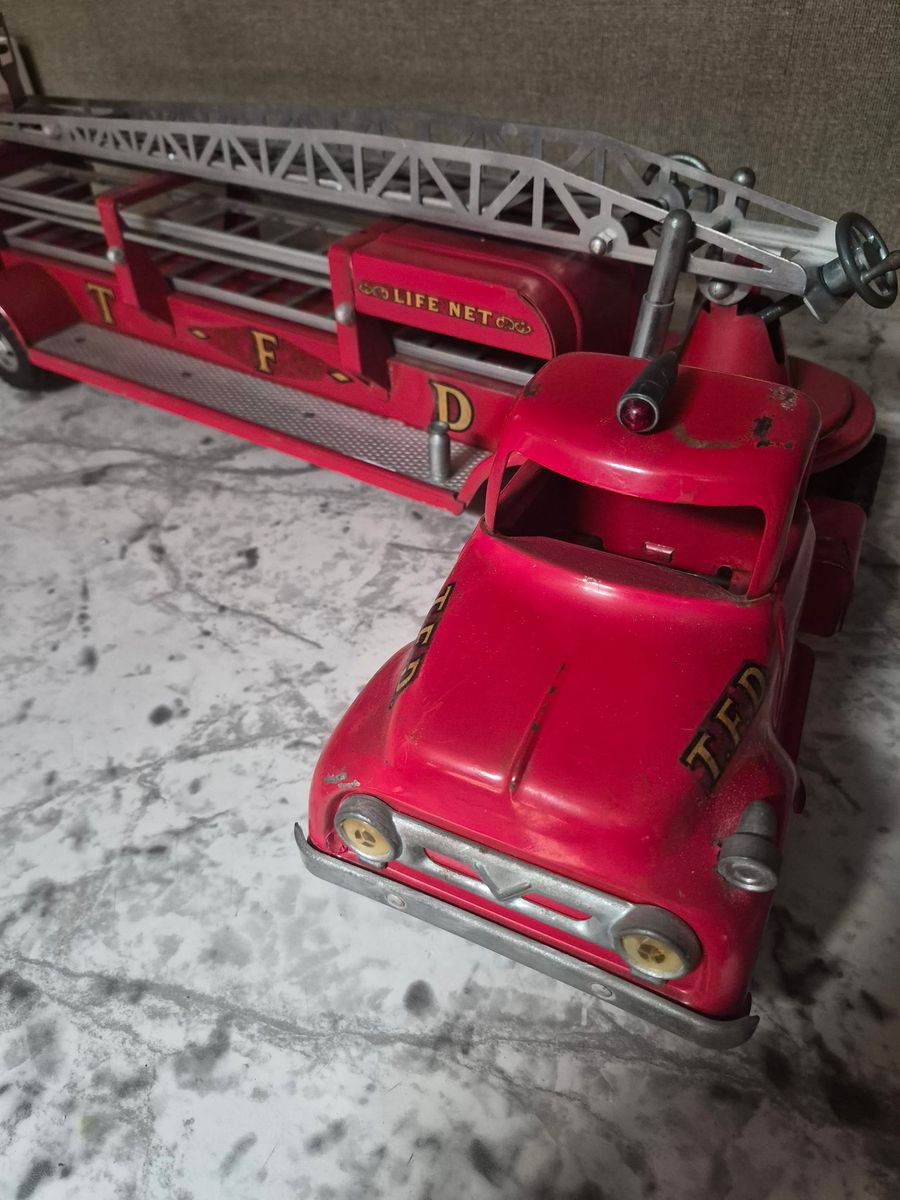 Restored Vintage 1956 1957 Tonka Toys No 5 TFD Aerial Ladder Fire Truck 32”
