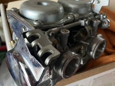 Mikuni Dual Carburator