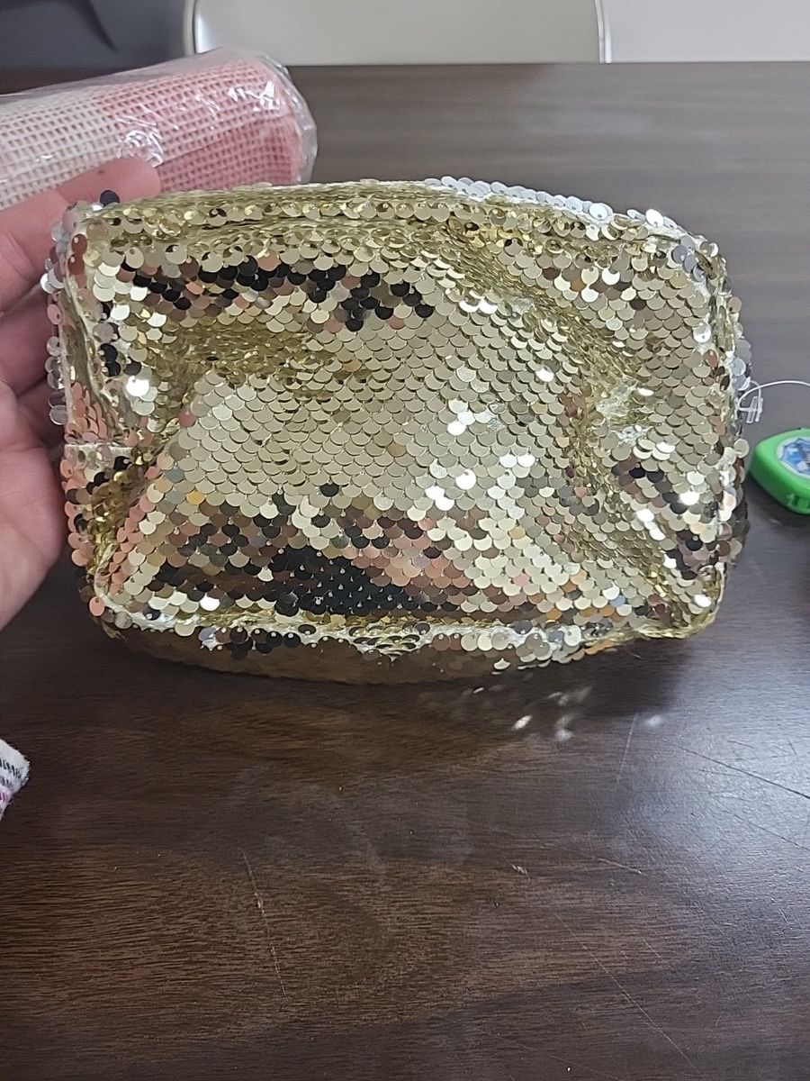 Gold & Silver Reversible Sequin Cosmetic Pouch - Manufactured by Xiamen Wally Bath