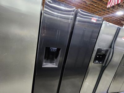 Samsung Black Stainless Steel Side-by-Side Refrigerator W-Warranty