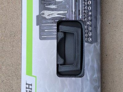 Pittsburgh 130 piece tool kit