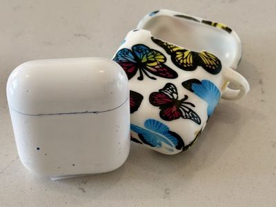 Apple AirPods 2nd Gen A2031 Wireless Earbuds with Charging Case & Butterfly Silicone Case