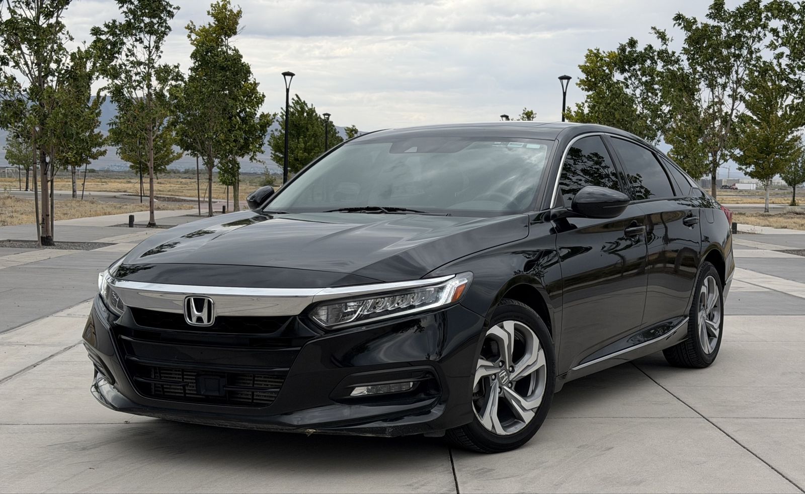 2018 Honda Accord EX-L — rebuilt & branded title, 23% below market