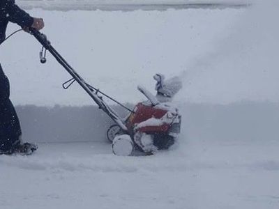 Toro electric snowblower