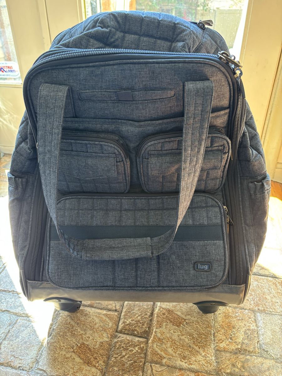 Lug NWT puddle jumper wheelie Navy suitcase