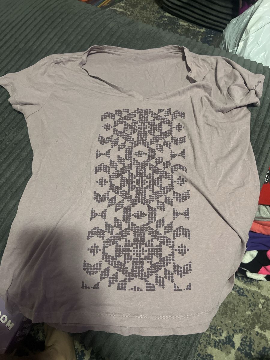 Columbia women’s size xl shirt