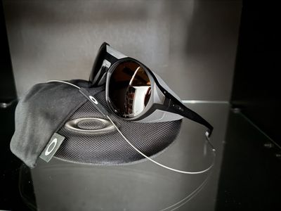 Oakley Clifden