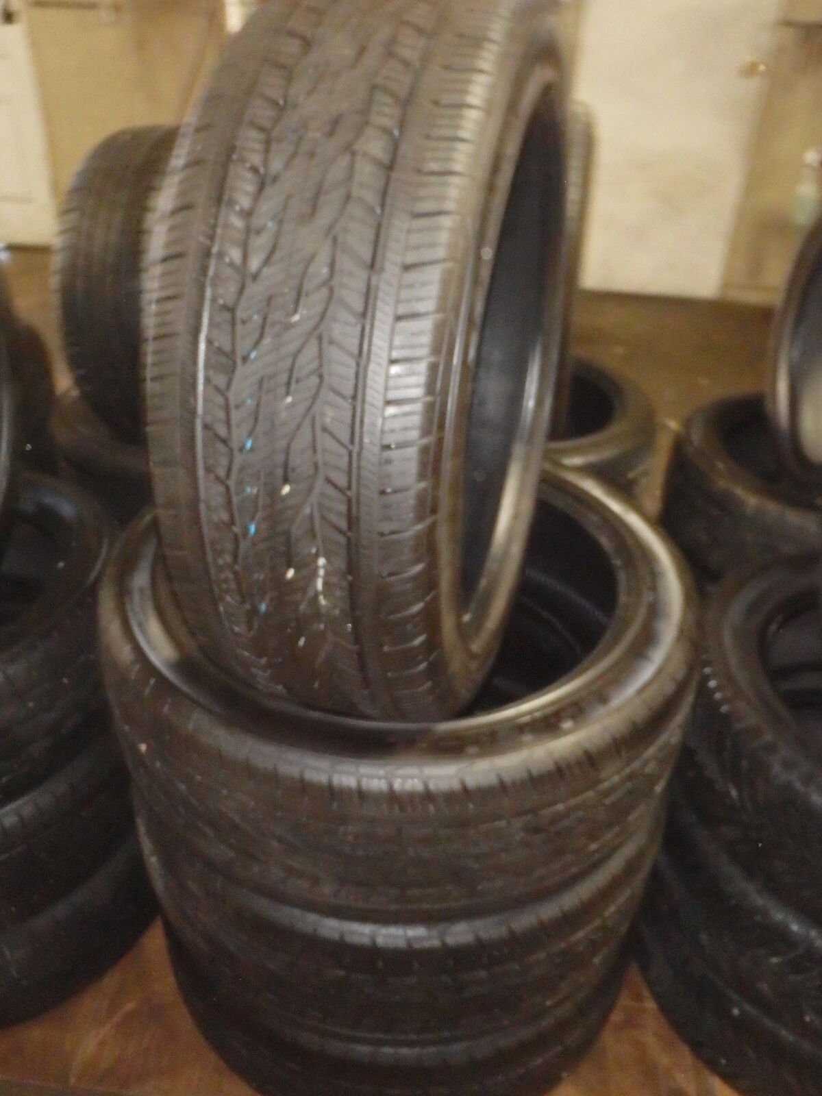 255/45R22 CONTINENTAL CROSSCONTACT  IX20 SET OF TAKE OFFS TIRES