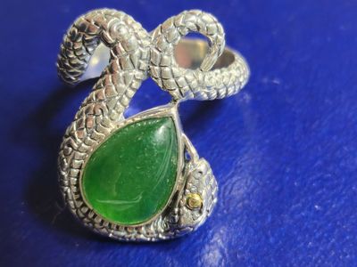 18kt / sterling silver/ Jade snake ring