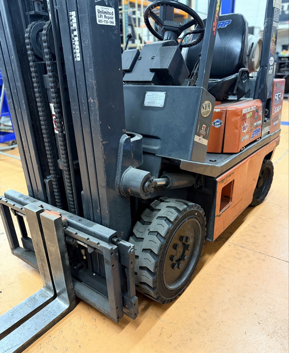 Nissan Forklift - LPG, Solid Tires! Ready to use