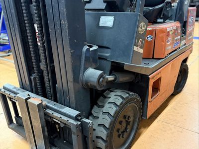 Nissan Forklift - LPG, Solid Tires! Ready to use