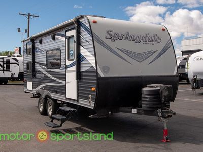 2019 Keystone Springdale 189FLWE Bunkhouse Bunks Bunk House Front Lining Room Rear Bath Rear Entertainment Outdoor Kitchen