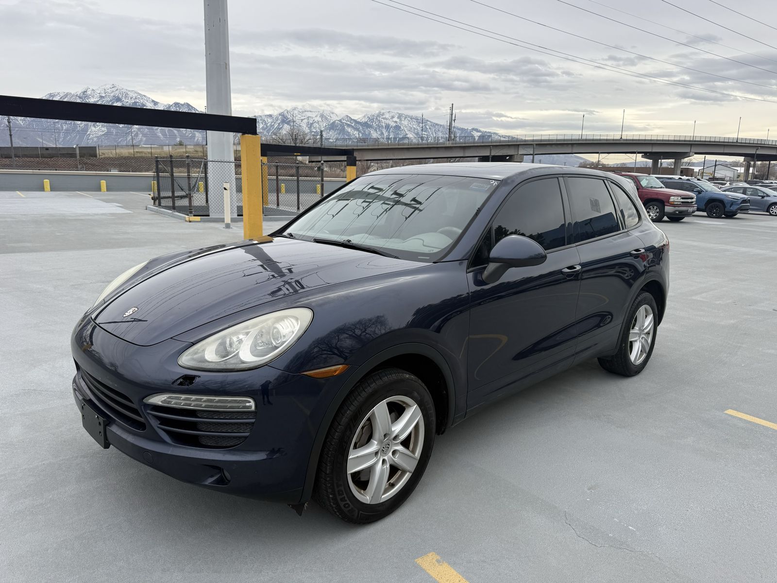 2012 PORSCHE CAYENNE Base