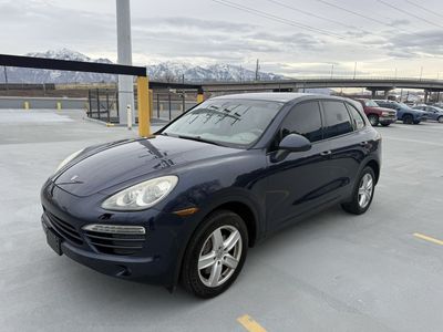 2012 PORSCHE CAYENNE Base