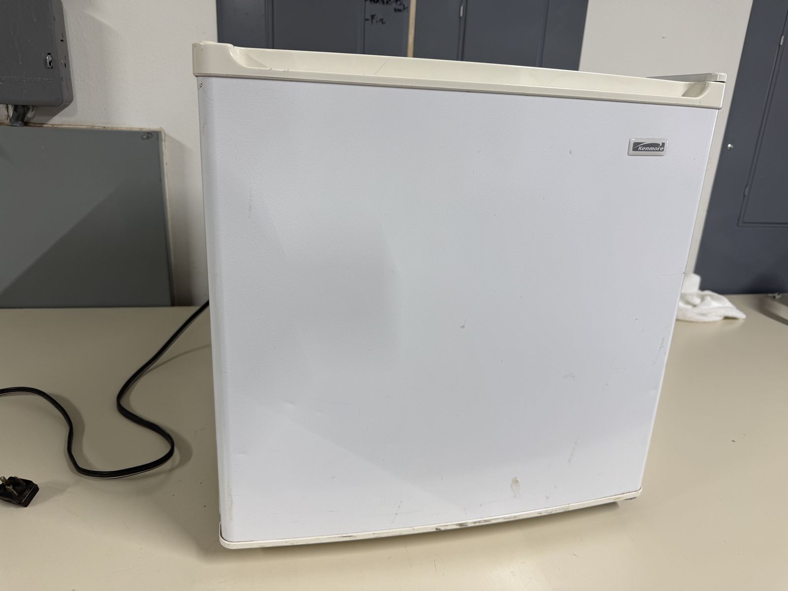 Mini fridge