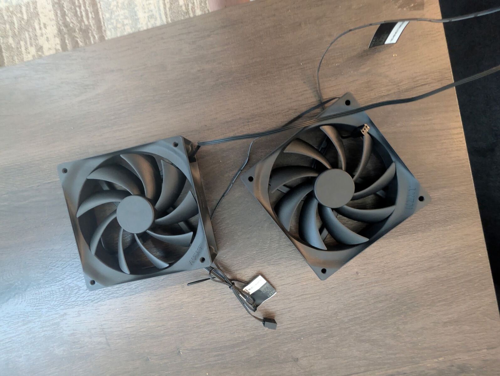 NZXT 120mm (x2)