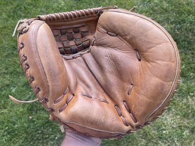 Rawlings Heart of the Hide 31.5 in. Baseball Youth Catchers Glove
