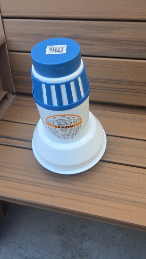 Floating chlorine tablet dispenser
